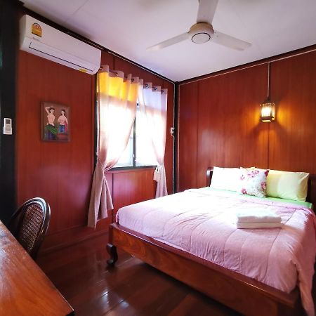 Tavee Guesthouse Bangkok Ngoại thất bức ảnh