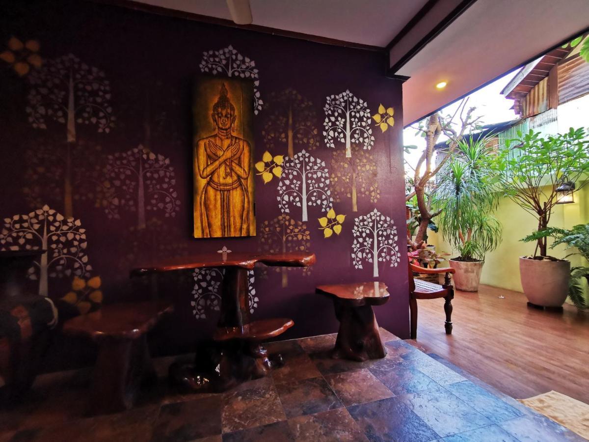 Tavee Guesthouse Bangkok Ngoại thất bức ảnh