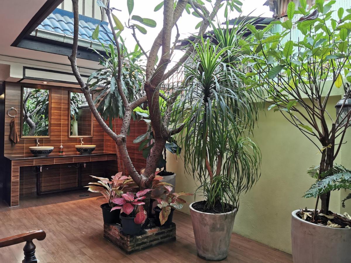 Tavee Guesthouse Bangkok Ngoại thất bức ảnh