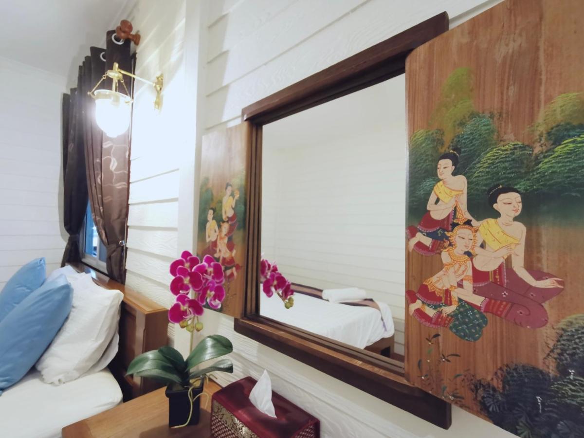 Tavee Guesthouse Bangkok Ngoại thất bức ảnh